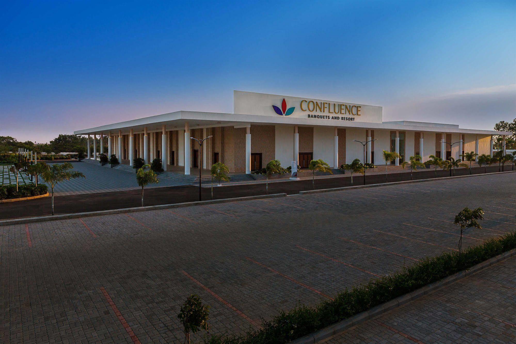 Confluence Banquets And Resort マハーバリプラム エクステリア 写真