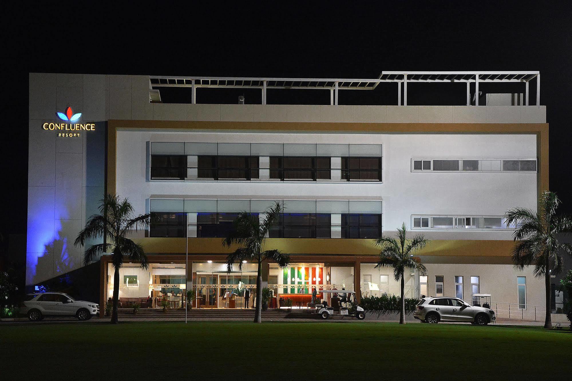 Confluence Banquets And Resort マハーバリプラム エクステリア 写真